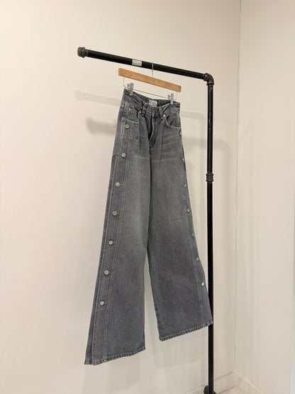 KENT Slit button fly jeans