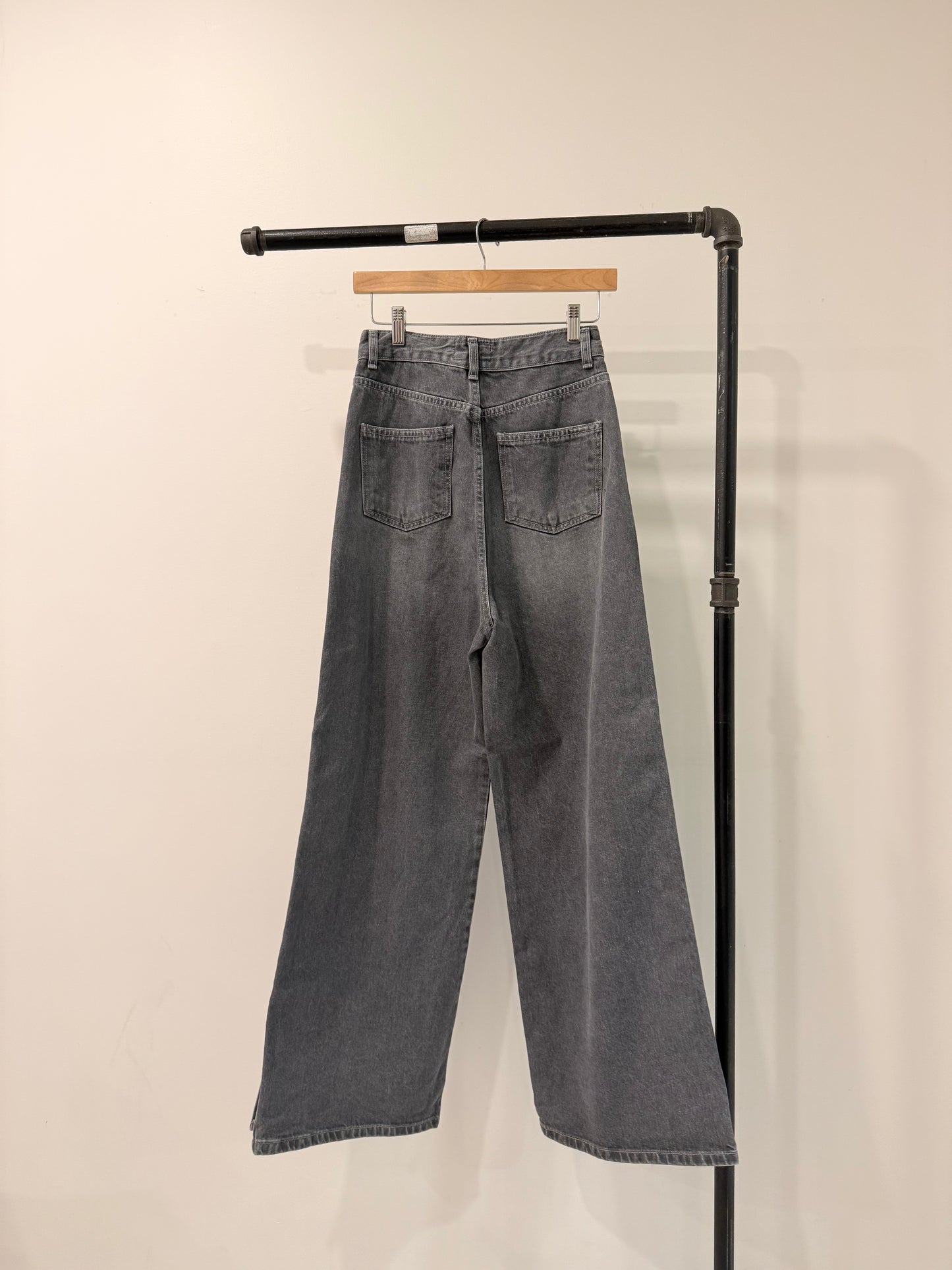 KENT Slit button fly jeans
