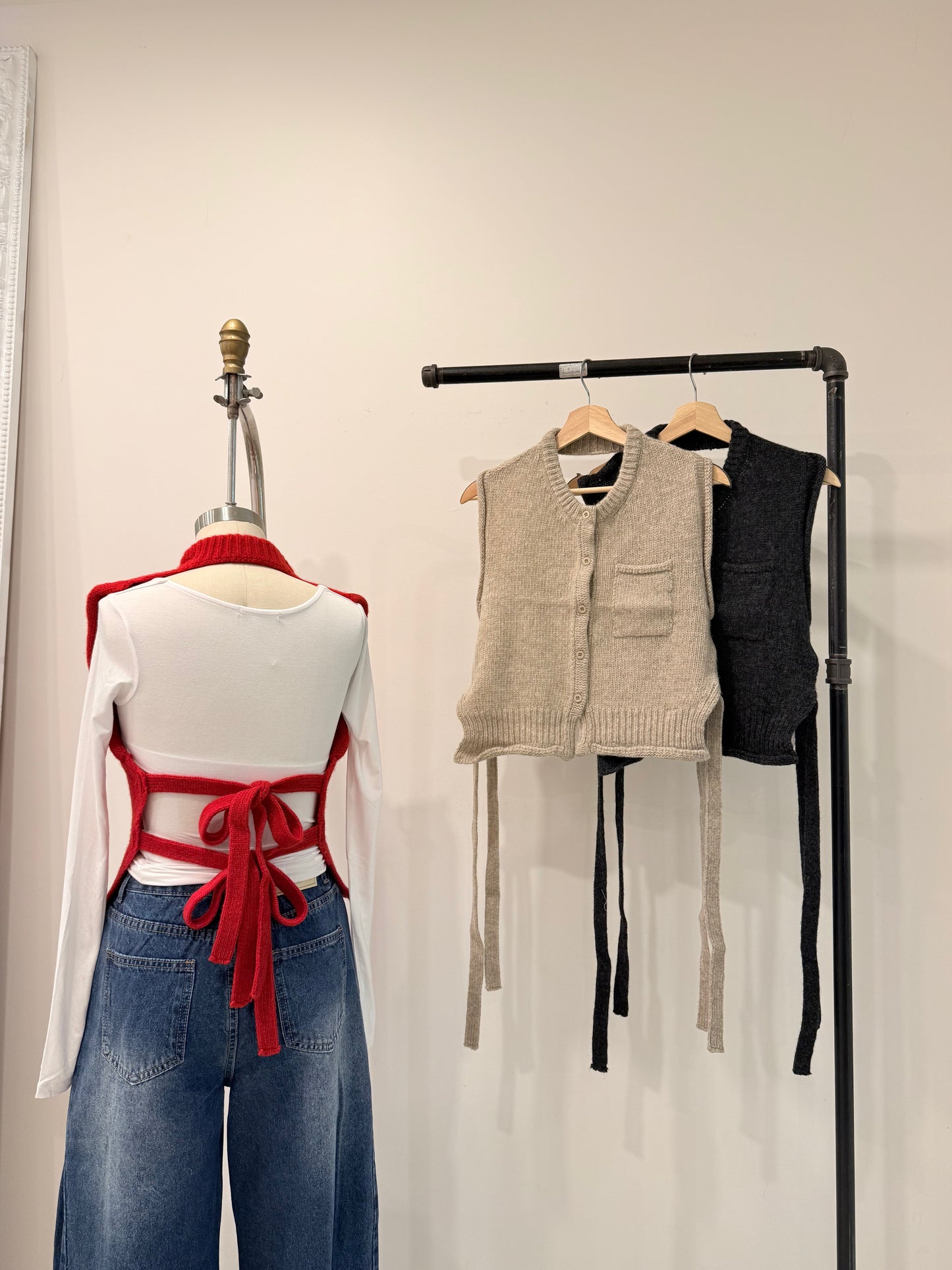 GEM Backless knit top