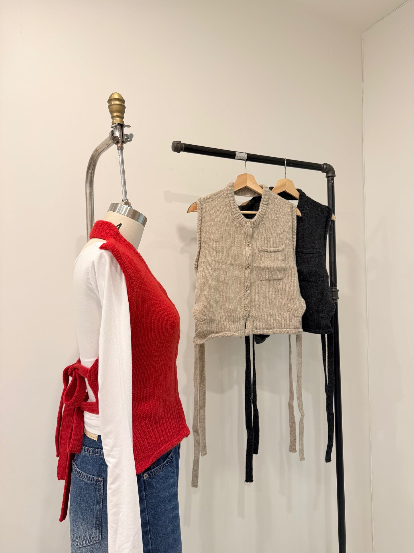 GEM Backless knit top