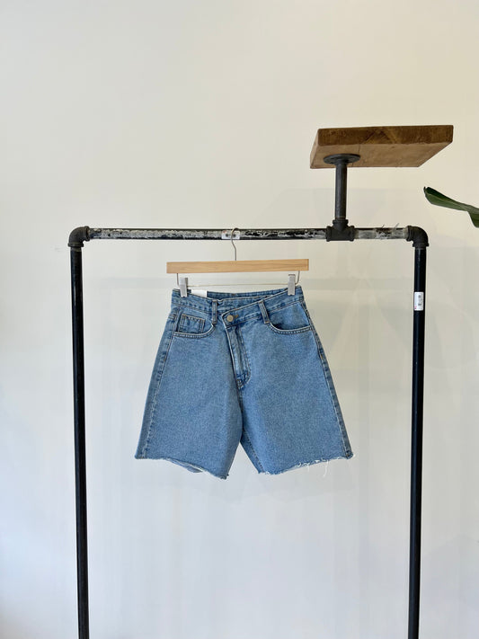 CONA Asymmetric zipper shorts