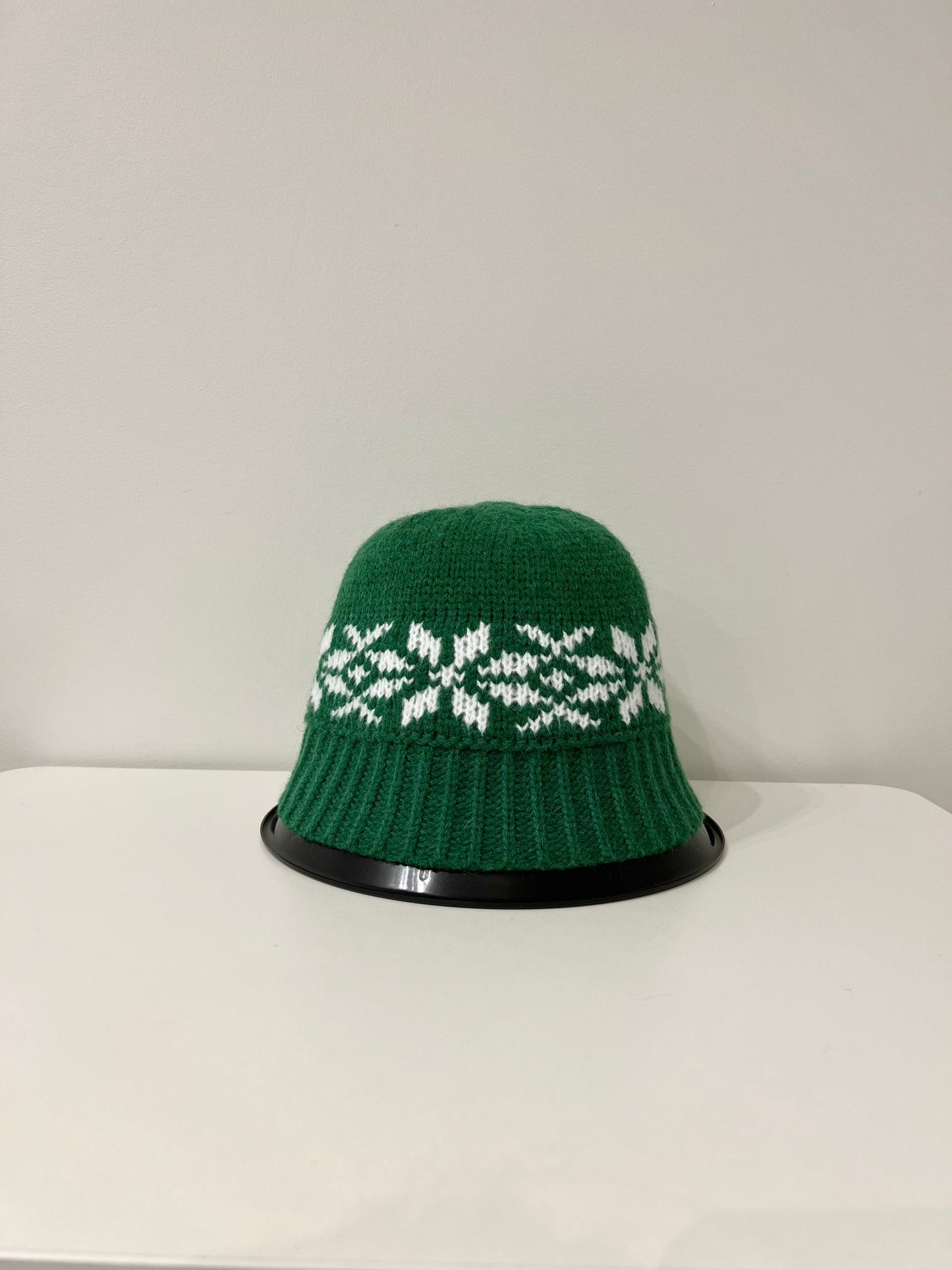 YUKI Snowflake bucket hat