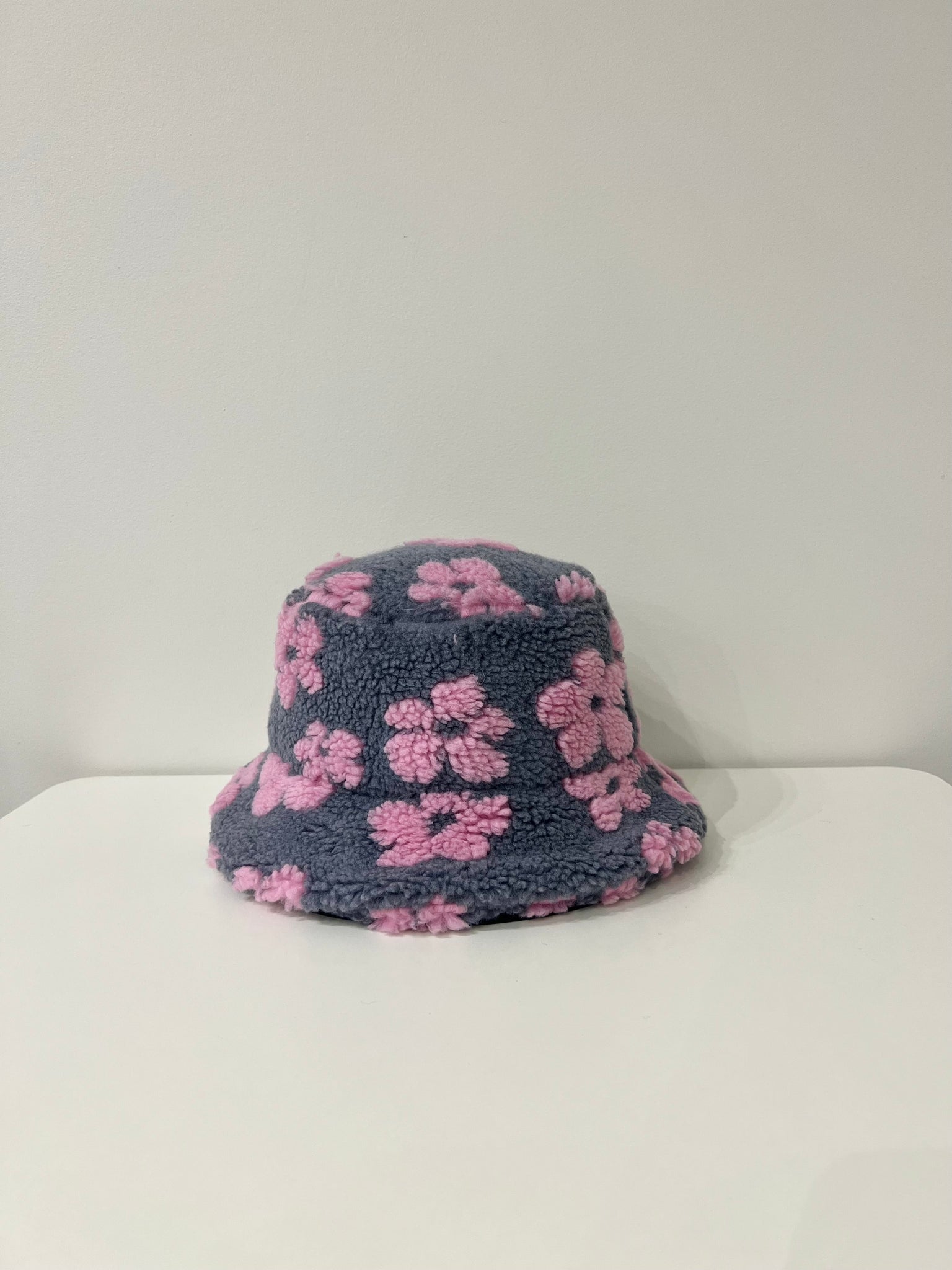 FLORA Fleece bucket hat