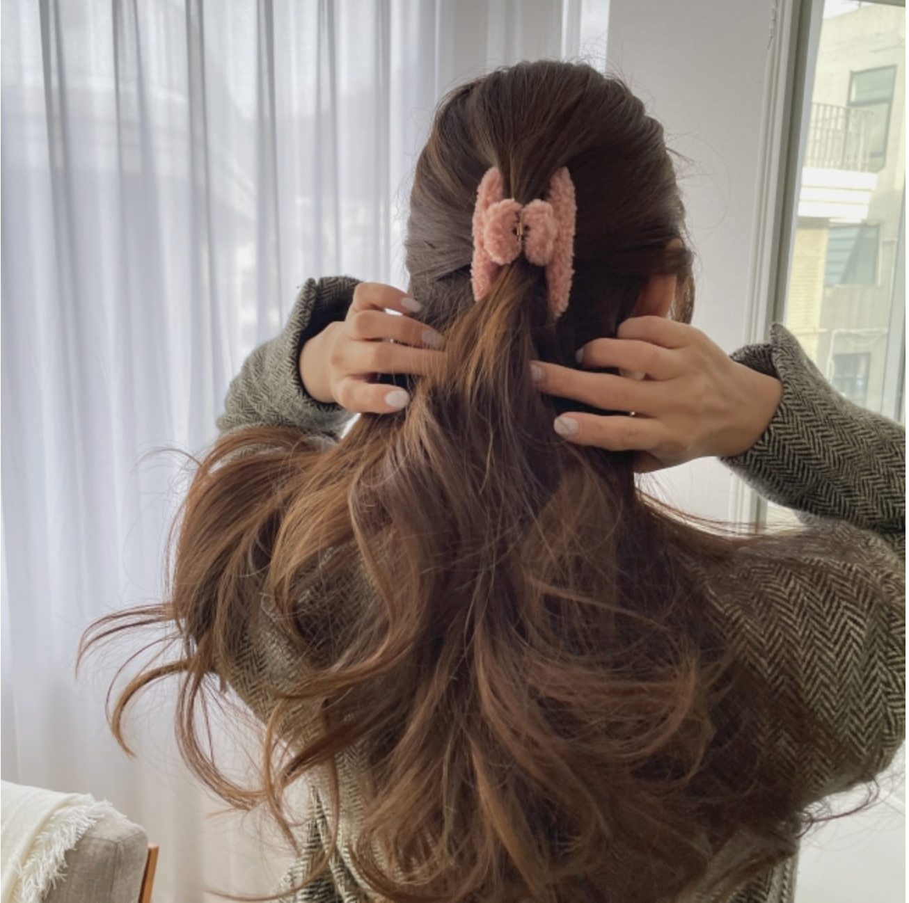 MIA Furry small hair claw