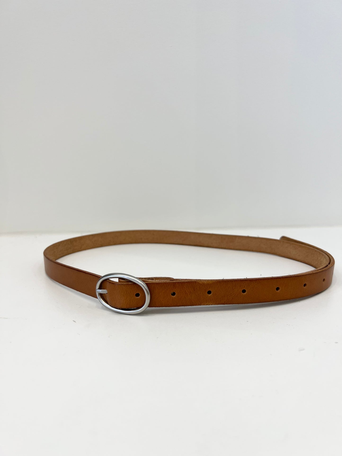 JEMMA Oval buckle leather belt