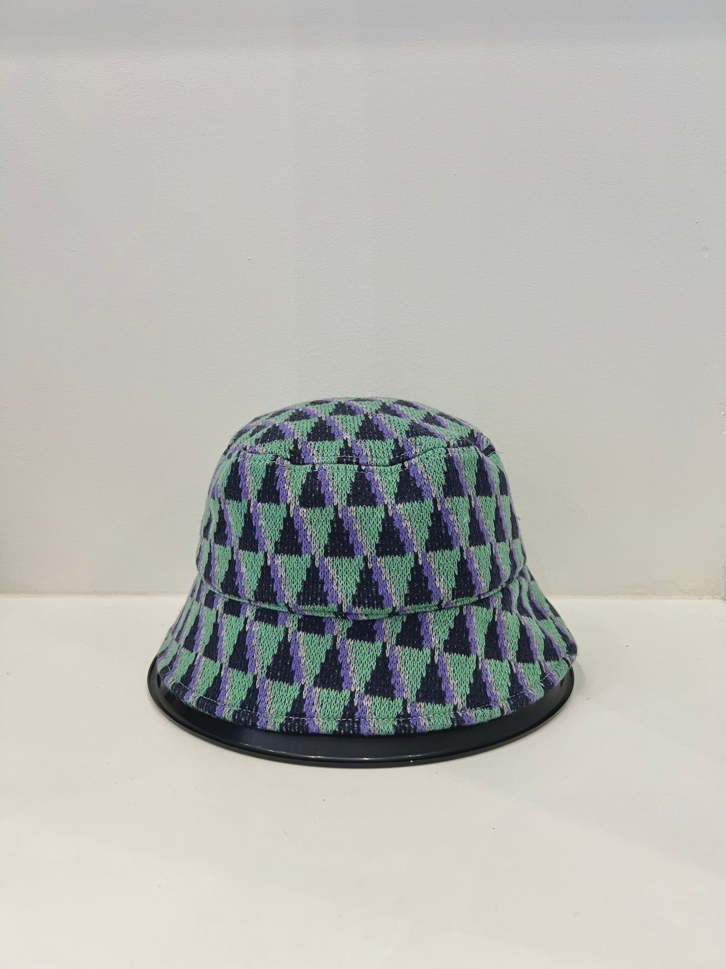ZIGZAG Printed bucket hat
