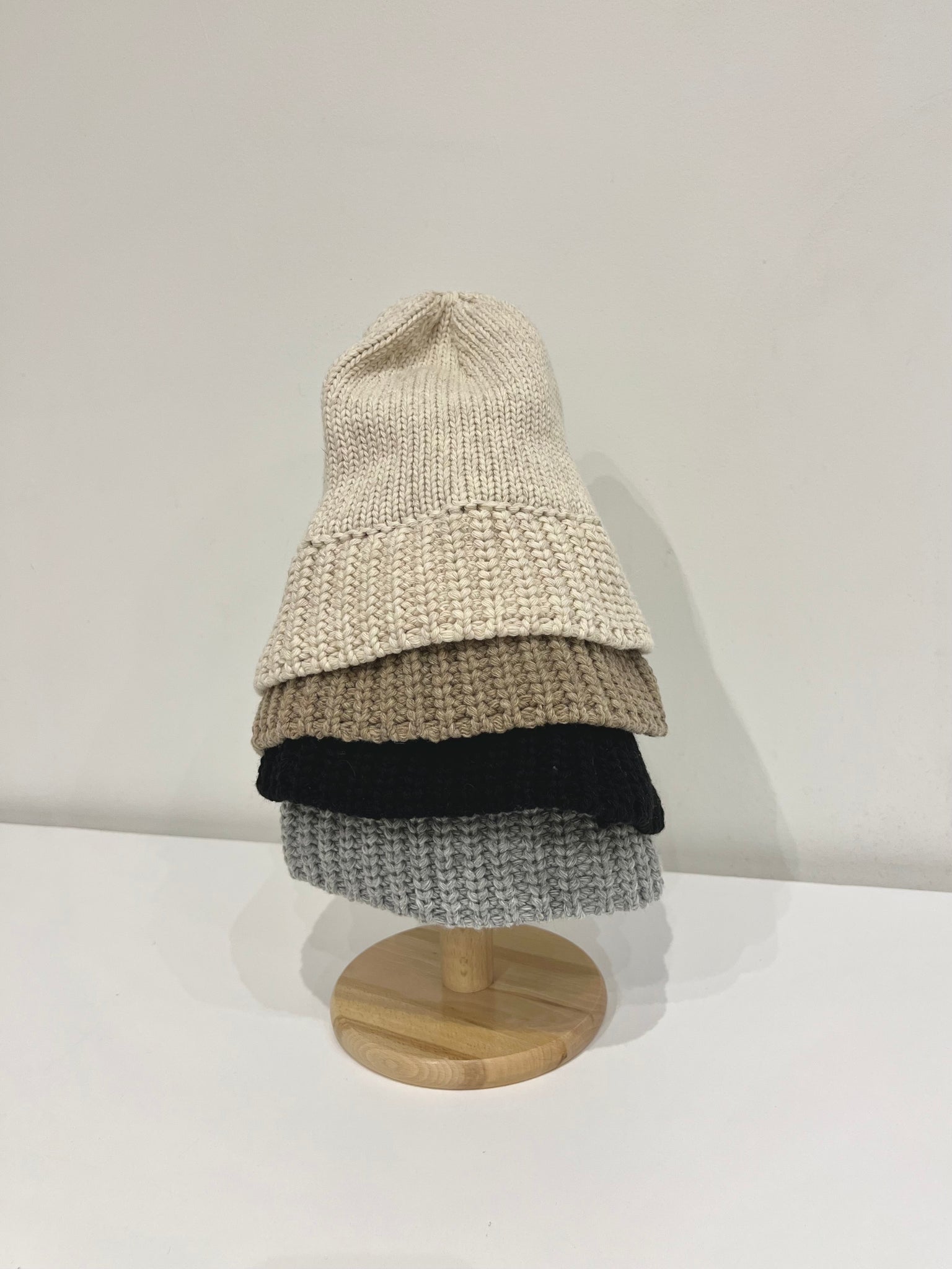 CAROL Knit bucket hat
