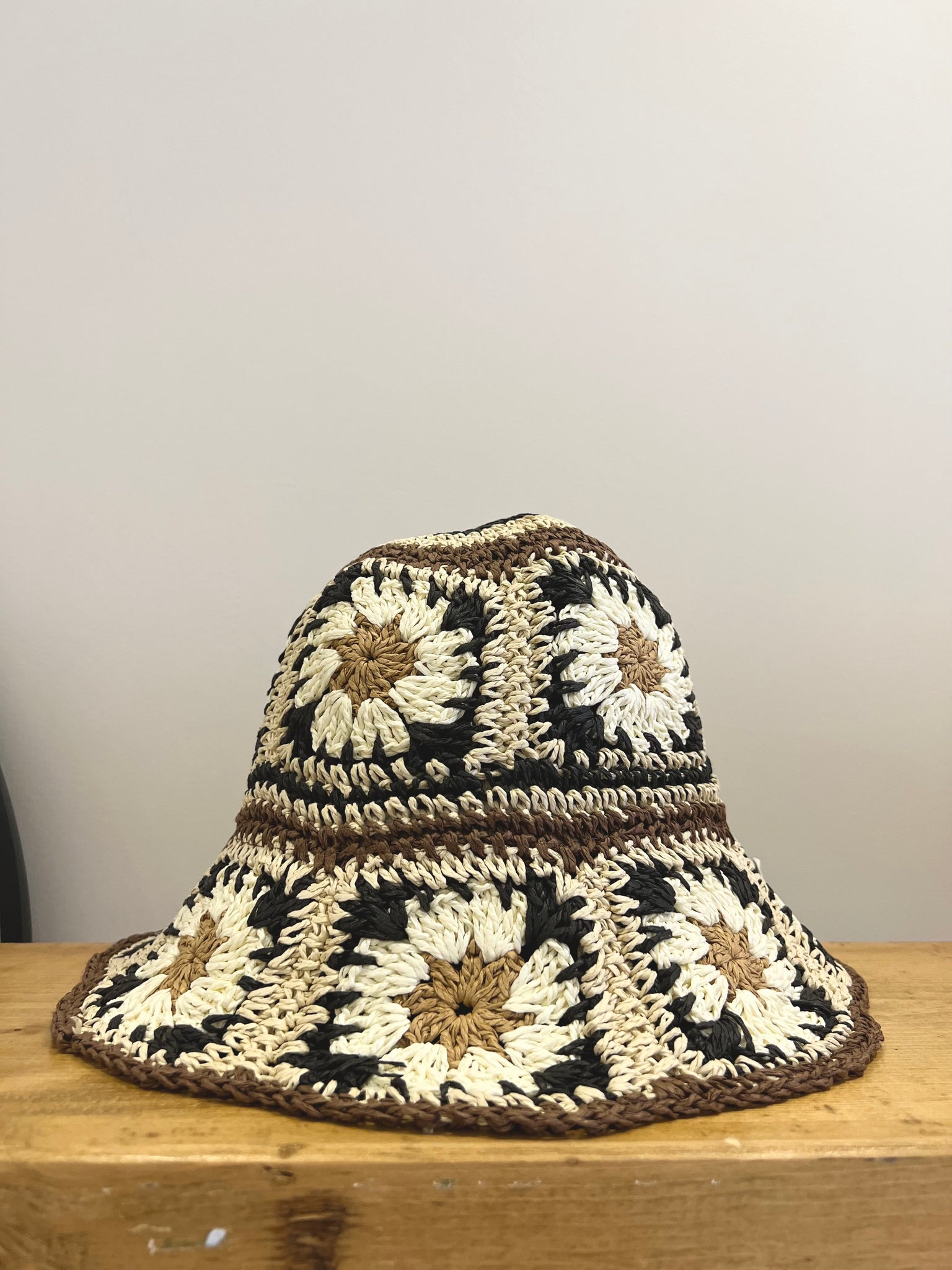 SING Paper crochet bucket hat